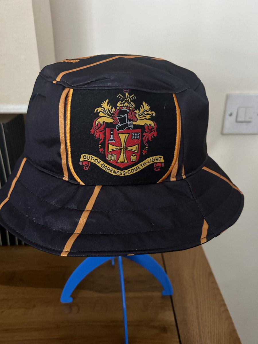 TheWolvesShirt's tweet image. Had around 14 bucket hats made out of some of my Wolves shirts for sale at the exhibition/book launch,all stunning but this one is something else @mandyfal1969
