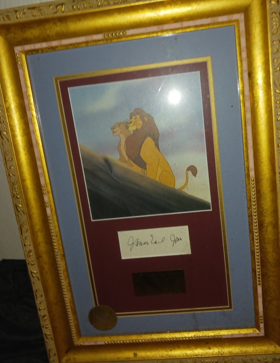 JoshsFanClub's tweet photo. @jamesearljones will be deeply missed, my twin bro &amp; I got to speak to Mr. Jones by 📞 when we purchased the attached photo. He took time from his busy schedule to 📞 us. Told him he did awesome on Darth Vader's voice.  Cell was 1 of 3 from from a deleted scene from Lion King. https://t.co/sNtEPxVG8a