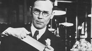 mariobianchi18's tweet image. Il #10settembre 1898 nasceva #WaldoSemon. Inventò il #vinile mentre cercava un adesivo sintetico. Nel 1926 scoprì come rendere flessibile il cloruro di polivinile duro e non lavorabile, riscaldandolo in un solvente ad alta temperatura. Ora è utilizzato in centinaia di prodotti.