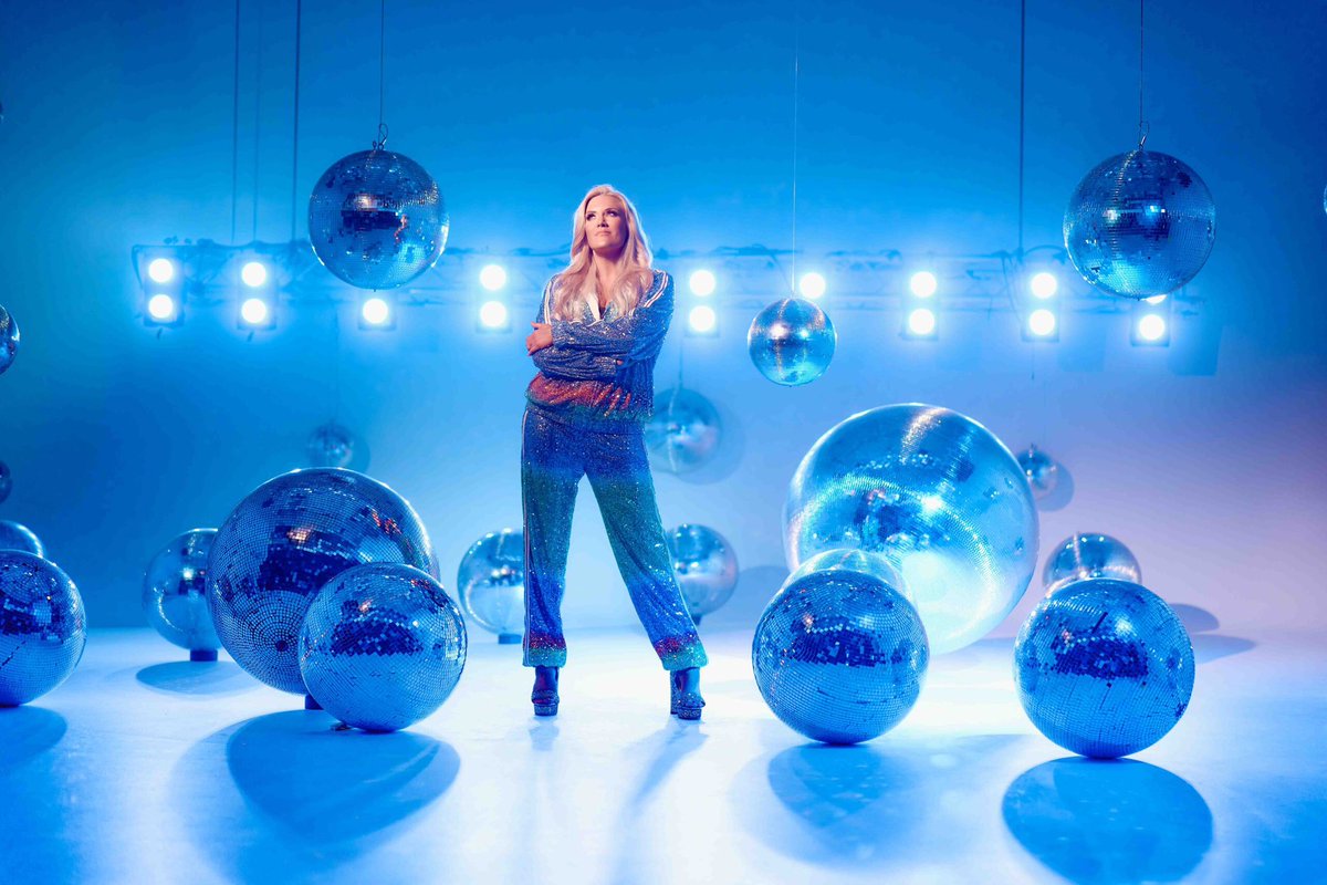 Nat revealed in one of her latest instagram stories that her favourite song on the new album is “Playing for Keeps”. This is a new original track that Nat took a hand in writing🥰