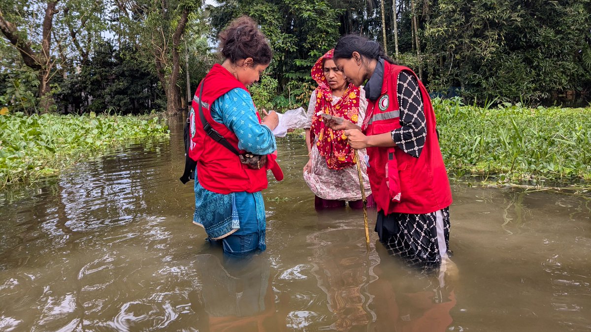 IFRCAsiaPacific's tweet photo. 14.6 mil people have been hit by a series of devastating floods since June, causing widespread damage all across the northern, northeastern, &amp; southern regions.

Bangladesh Red Crescent is urgently providing relief and emergency care to people and @IFRC launches emergency appeal. https://t.co/oKLMFHRGzr