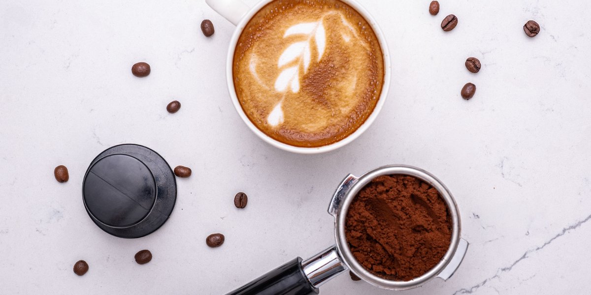 📌Güne enerji katmak, molanızı keyifli hale getirmek veya sadece o mükemmel anın tadını çıkarmanız için taptaze çekirdeklerden özenle hazırladığımız kahvelerimiz ile Bodrum Cruise Port'tayız.☕✨
📞+90 542 797 48 02
#Bodrum #CafeDuo #CafeDuoBodrum #BodrumCruisePort #LezzetliKahve