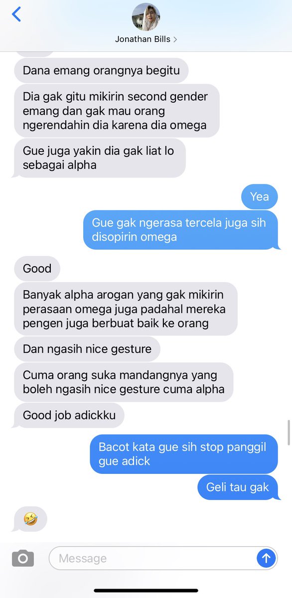 alicia tweet media