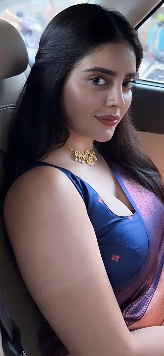 Who is  your favourite actress ❤️ 
Like  #KiaraAdvani           Rt #KajalAggarwal #Yrkkh4 #DevaraTrailer  #War2 #BhoothBangla #AkshayKumar #RashmikaMandanna #SamanthaRuthPrabhu #JanhviKapoor #AliaBhatt #yrkkh #Thalapathy69 #ThalapathyVijay𓃵