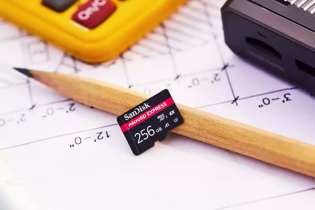 SebastienN14's tweet image. 📰  News about the Nintendo Switch 2&apos;s SSD compatibility!

SanDisk just created the evolution of SD-MicroSD cards with the &amp;lt; Express &amp;gt; using regular design to keep compatibility with actual technology because nothing can read the new line yet..

#NintendoSwitch2 #MicroSDExpress