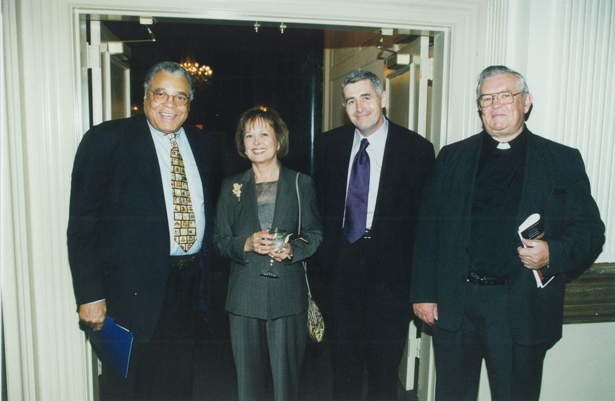 Kieran McConville (@kjmcconville) on Twitter photo Ar shlí na fírinne goes #JamesEarlJones, pictured here at the <a href="/concernwwus/">Concern Worldwide US</a> Seeds of Hope event back in the day. A fine man and a great actor. Ar shlí na fírinne goes #JamesEarlJones, pictured here at the <a href="/concernwwus/">Concern Worldwide US</a> Seeds of Hope event back in the day. A fine man and a great actor.