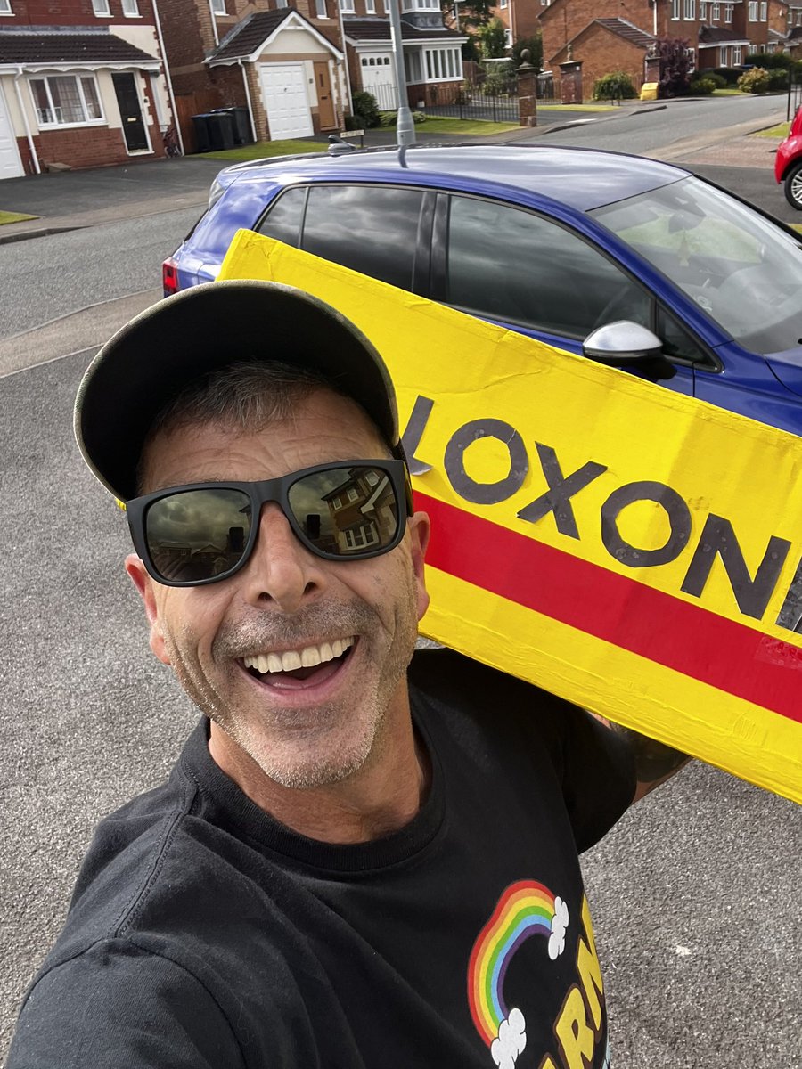 GBMC73's tweet photo. 🤓  #BoreDa 🥰 #Buzzing to be heading down the road to 🏴󠁧󠁢󠁷󠁬󠁳󠁿 to see all me pals @TheGDAS  ✅

👉🏻 Tomorrow ill be in my @Kaleidoscope68 #Director role showing support for the opening of the new #GDAS #Hub which im sure will be an amazing place for #pwud 🥰

🤓 #RoadTrip init 🏴󠁧󠁢󠁷󠁬󠁳󠁿❤️ https://t.co/UNYyaBXDFk