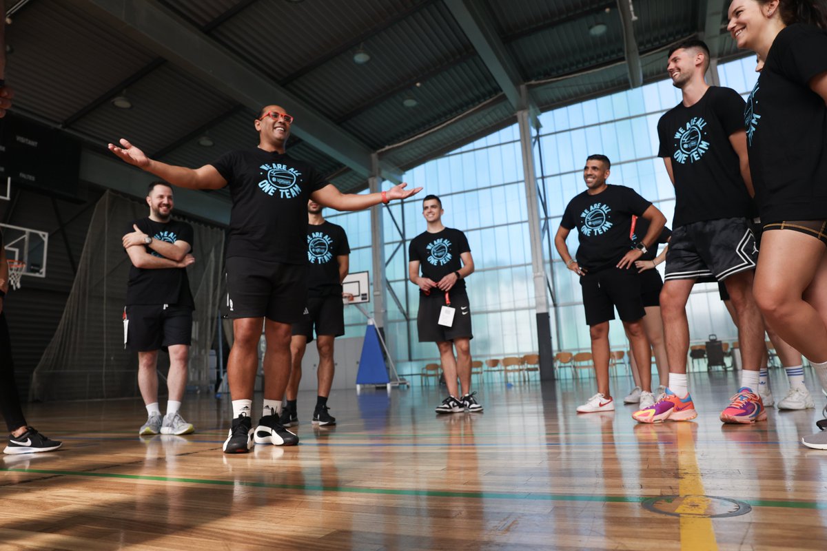 OTEuroleague's tweet photo. Fresh memories from yesterday's sessions – smiling faces, meaningful connections, and so much inspiration! 🌟

#WeAreAllOneTeam https://t.co/atX4topel2