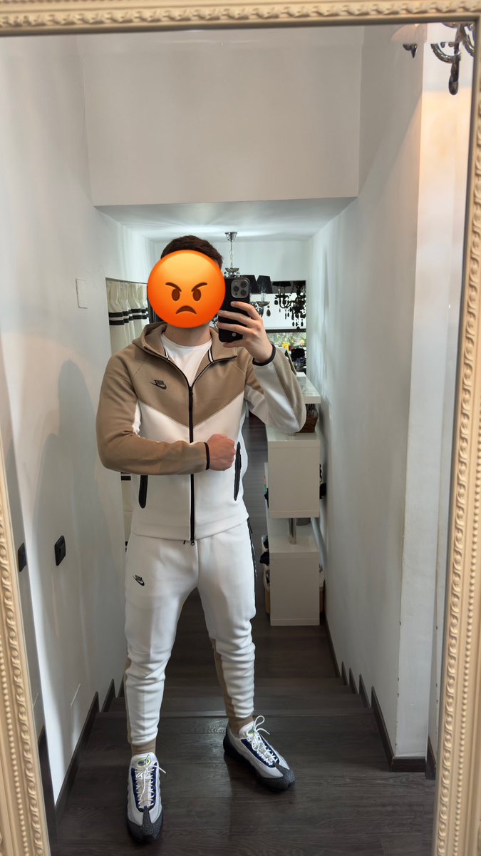 I don’t understand why people hate on tracksuits, especially tech fleece, just because some goons and dangerous people wear them. 
Even Dr. Hadi, who owns five supercars, wears a tech fleece