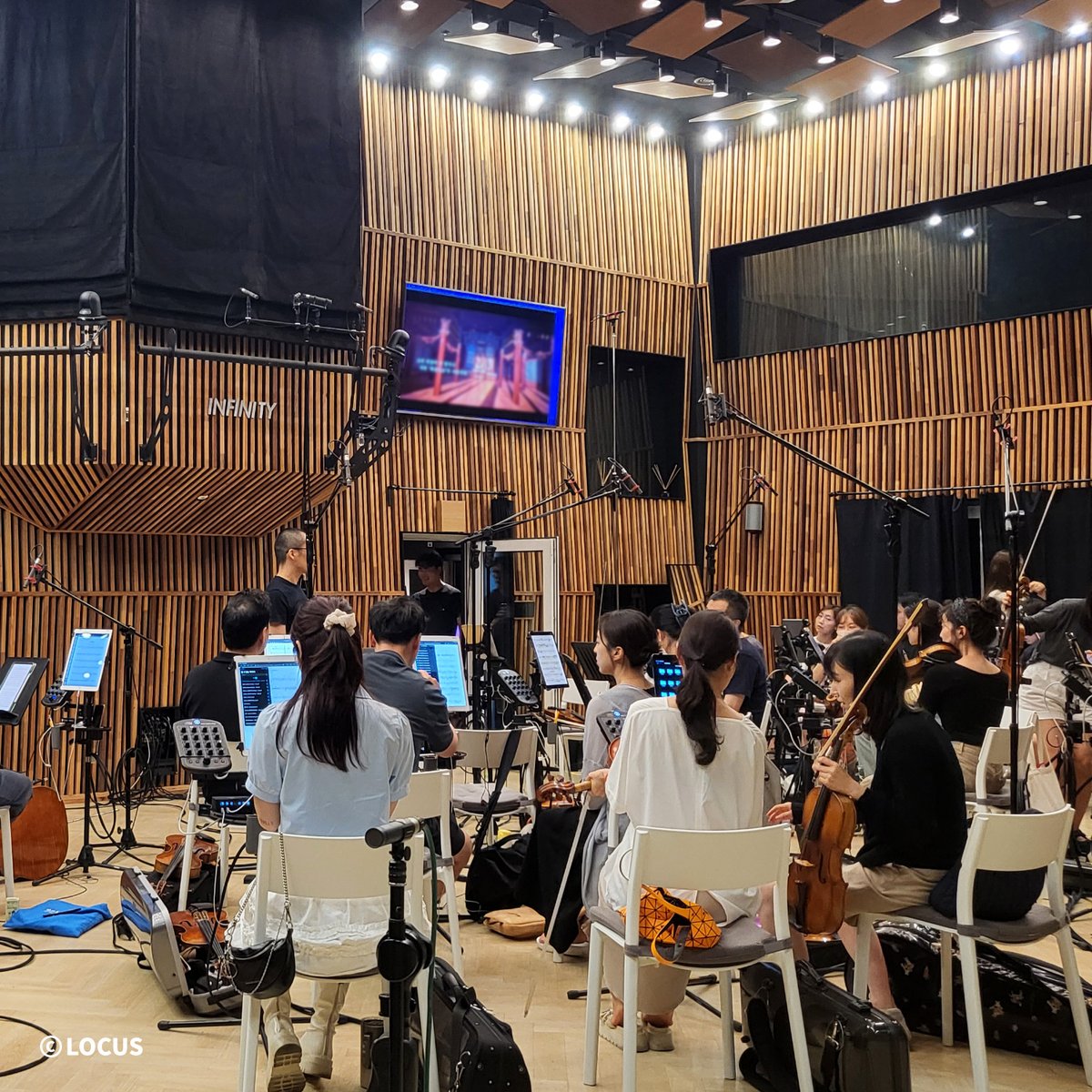 오랜만에 <퇴마록> 소식 완벽한 음악과 사운드를 위해!!!🎻🎷🎺🥁🪇 심혈을 기울인 오케스트라, 관악, 보컬, 국악까지 녹음 진행과 사운드 믹싱...