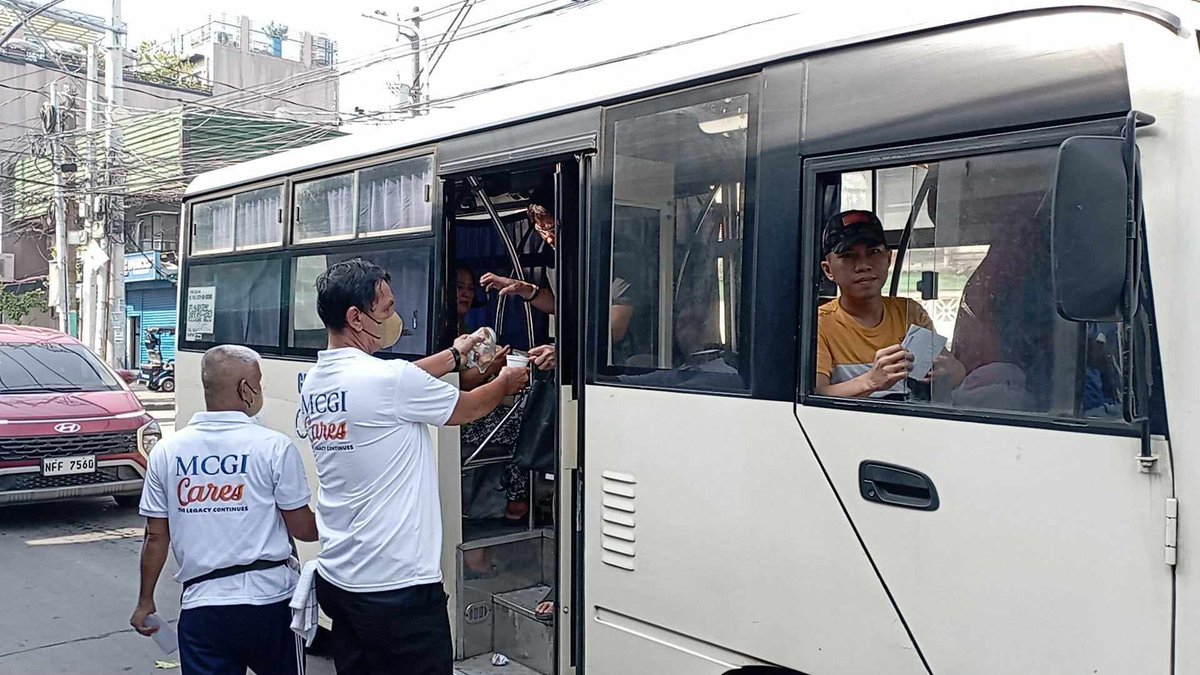MCGI CARES | Nabiyayaan ng libreng almusal noong September 8 ang 100 na benepisyaryo sa kahabaan ng Gen. Luna St., Brgy. Bayan-Bayanan, Malabon City handog ng MCGI Bayan-Bayanan Chapter.

via Val Villaluna 

📷: MCGI Bayan-Bayanan Multimedia Team

radyolaverdad.com