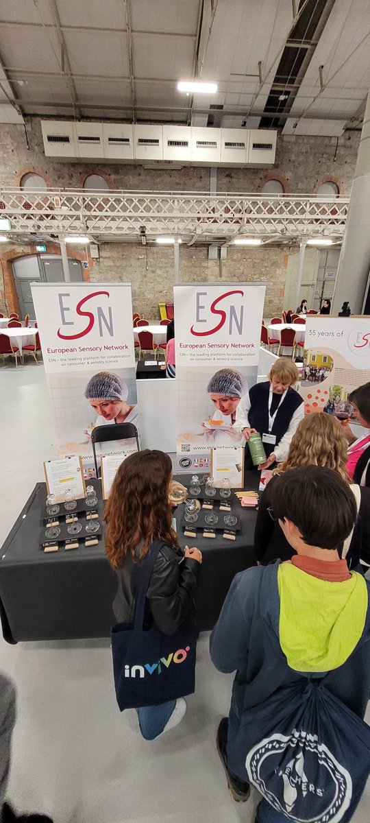 fabtext's tweet photo. My "smell of home" sniffn' table at the EuroSense conference in Dublin. I'm also inviting people to participate in an exciting smell experiment that is very close to my 🥰. https://t.co/hZMtB8M58i