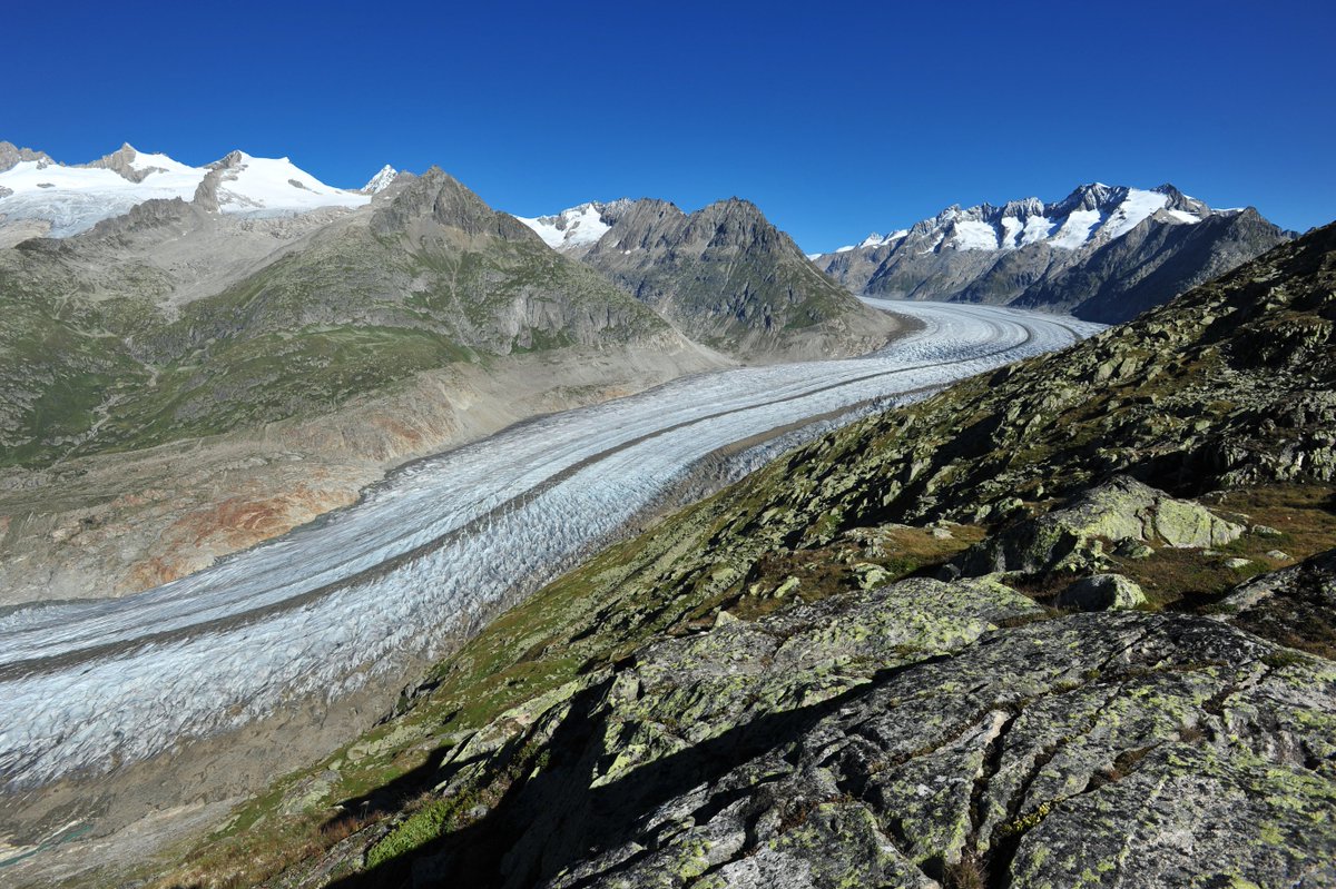 Université de Lausanne (@unil) on Twitter photo 🗻 La fonte des glaciers ne ment pas. La rapidité à laquelle les glaciers se retirent est inédite. La faute au réchauffement climatique. Avec Guillaume Jouvet (<a href="/FGSE_UNIL/">Faculté Géosciences et Environnement - UNIL</a>). Épisode 5 de «Tu triches?», une série de podcasts de l’UNIL - podcast.unil.ch 🗻 La fonte des glaciers ne ment pas. La rapidité à laquelle les glaciers se retirent est inédite. La faute au réchauffement climatique. Avec Guillaume Jouvet (<a href="/FGSE_UNIL/">Faculté Géosciences et Environnement - UNIL</a>). Épisode 5 de «Tu triches?», une série de podcasts de l’UNIL - podcast.unil.ch