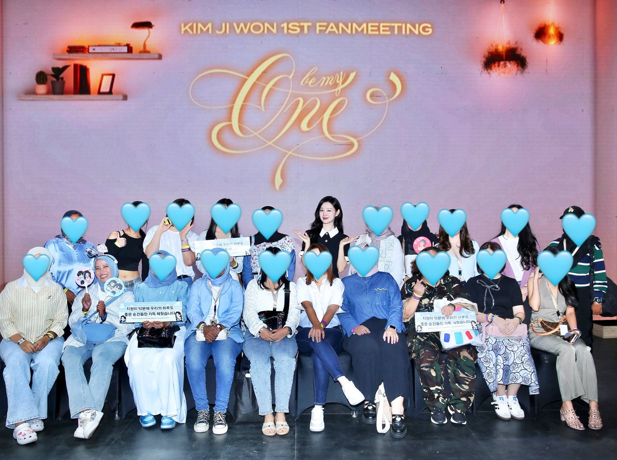 qonitaayum's tweet photo. sending extra love to our geewonii 🫶🏻 #KimJiWon #BeMyOne #BeMyOneInJKT https://t.co/0nnRfa8xxq
