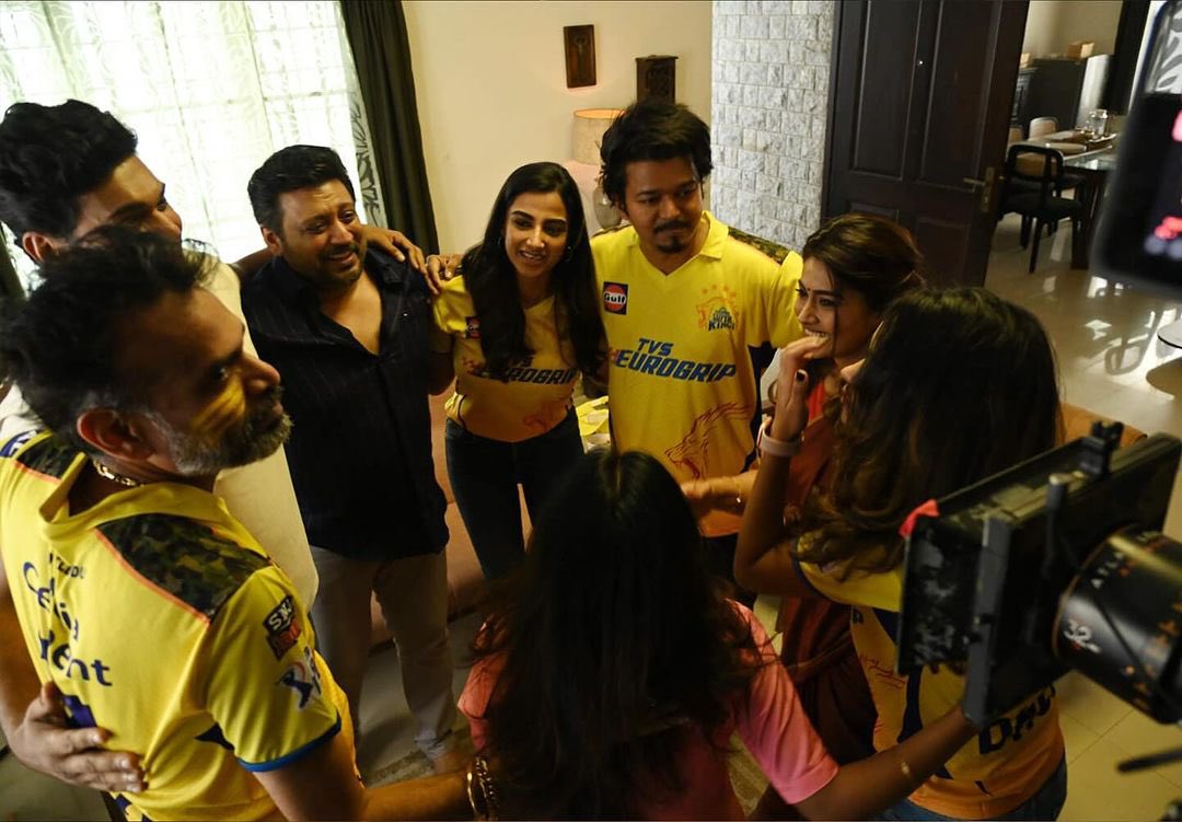 More clicks of our Thalapathy Vijay with the stellar cast from the sets of #TheGreatestOfAllTime 📸