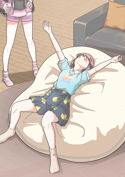 すばるのソファでくつろぐニーナ