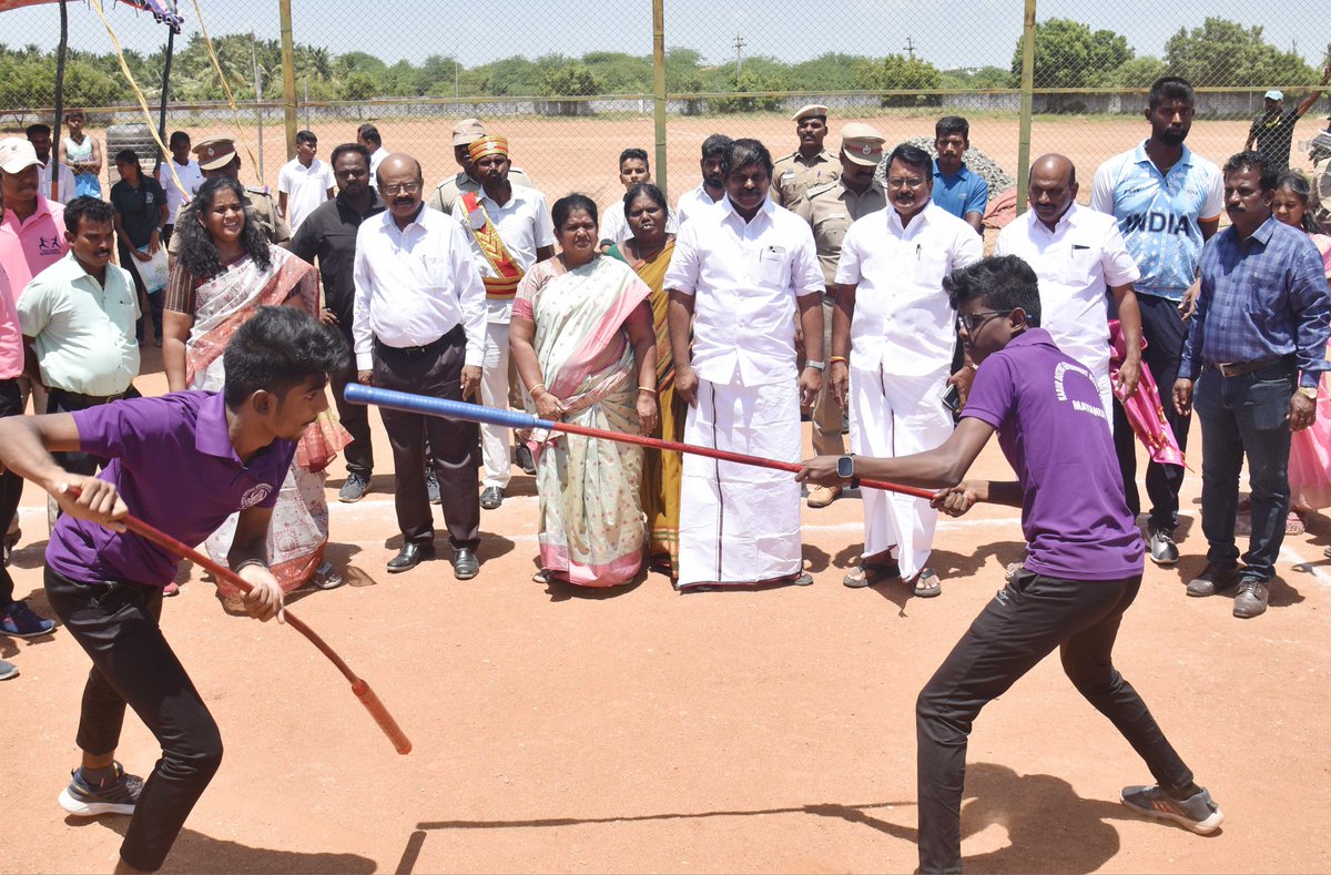 CollectorKarur's tweet photo. கரூர் மாவட்டத்தில் முதலமைச்சர் கோப்பைக்கான விளையாட்டுப் போட்டிகளை இன்று தொடங்கி வைத்தேன்.#TN_GOVT #Karur #CM_Trophy https://t.co/uLXNeB866N