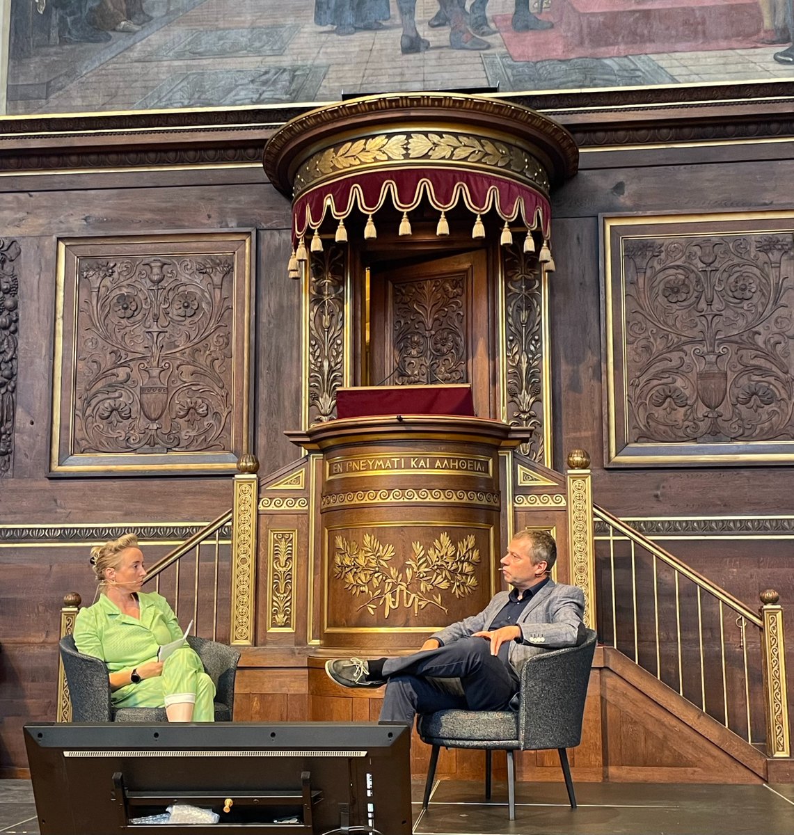 ”Rigtig meget af det her handler om problematisk social adfærd fra og mellem unge”. Fortæller <a href="/JakobDemant/">Jakob Demant</a> fra <a href="/koebenhavns_uni/">Københavns Uni</a> til <a href="/Journalistmilla/">Milla Mølgaard</a> på vores og @Trygfondens digitale konference. Samtale om problematiske algoritmer og hadefuld adfærd. #dkpol