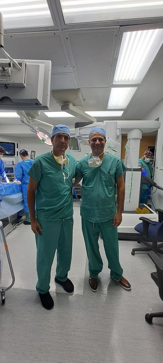 Great day with Miguel Castellan <a href="/MiguelC66171542/">Miguel Castellan</a> in <a href="/Nicklaus4Kids/">Nicklaus Children's</a> ¡Thanks! 
Robotic surgery in Pediatric Urology.