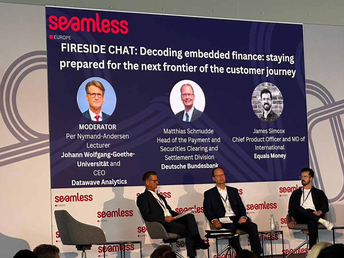 It's a full house in our Keynote Arena for our first panel session of the day with Deutsche Bundesbank and Equals Money

What a way to kick off day 1 of #SeamlessEU 👏