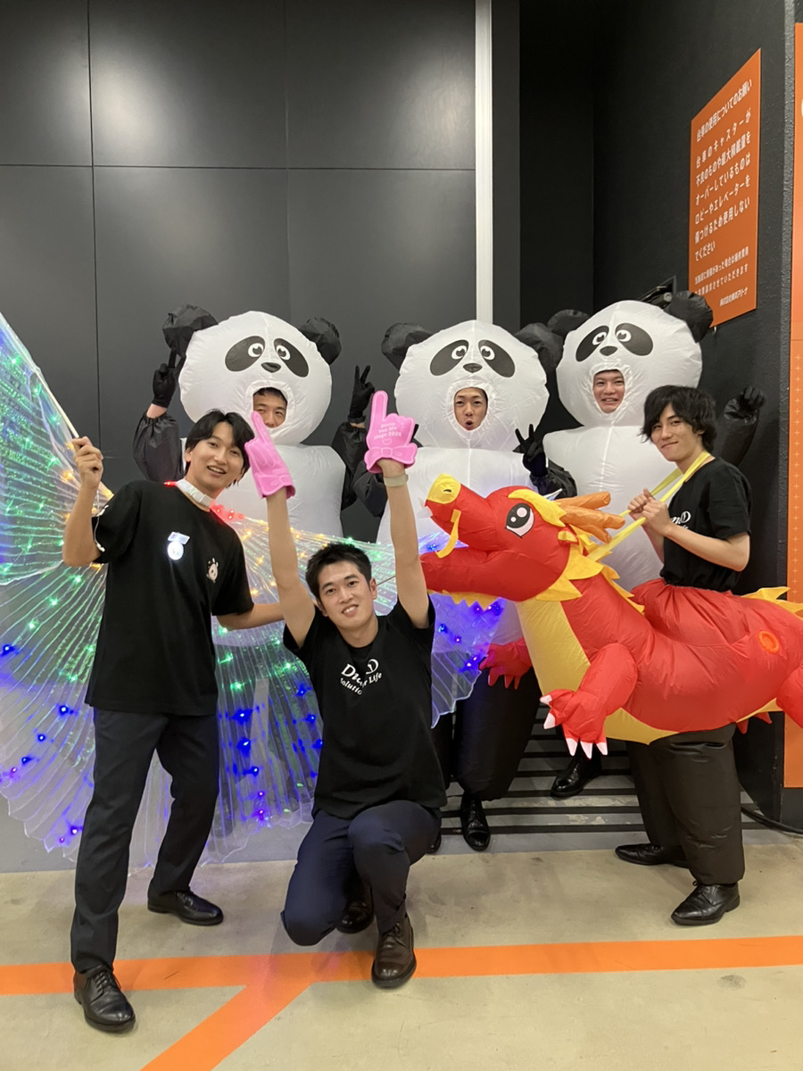 1日目はプレミアムアワードを開催！
約2000名の皆様にお越しいただきました✨

スティーブンヘインズ氏によるエンタメとコンガラインで
大盛り上がりでした！

#横浜アリーナ