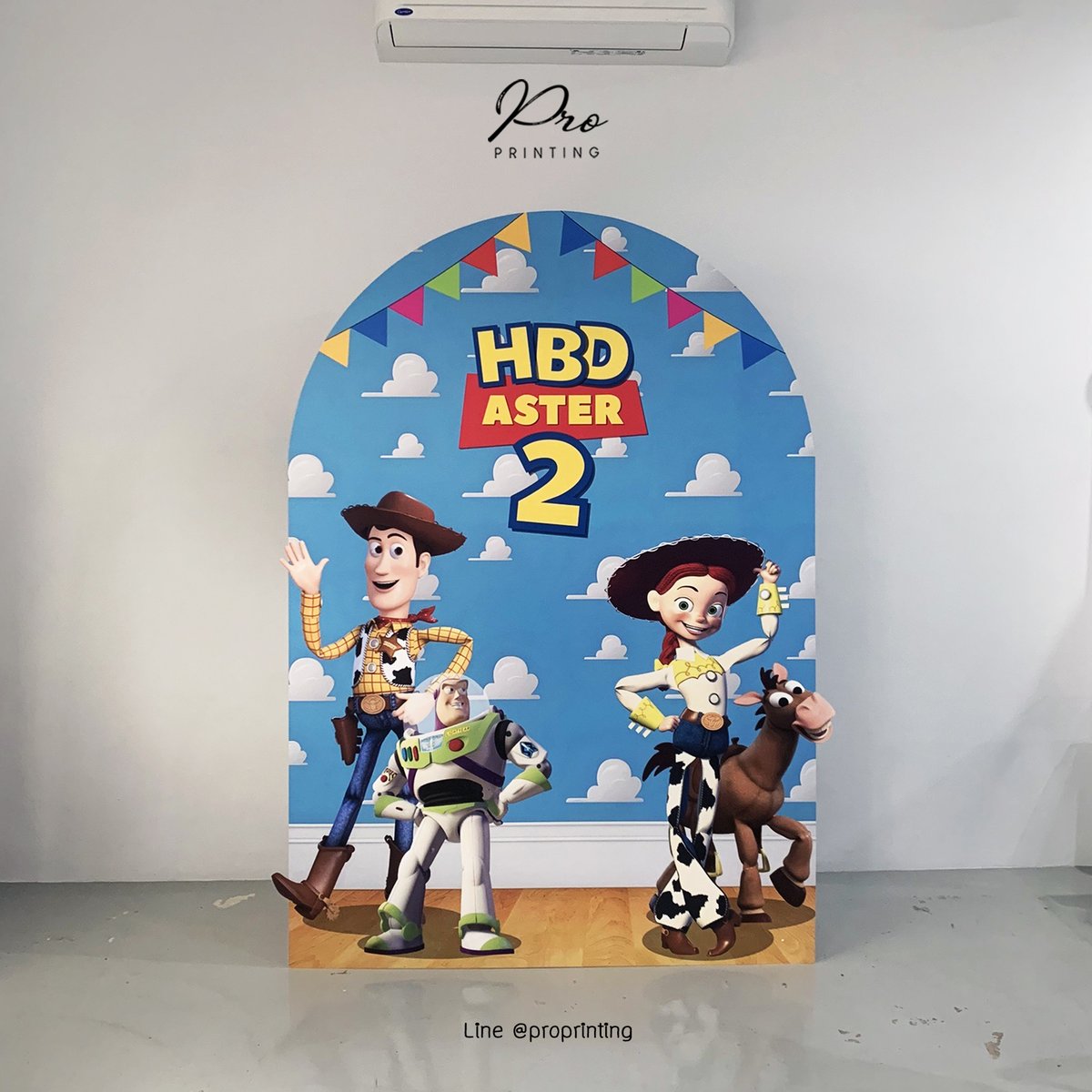 Pro printing กรอบแคนวาส สแตนดี้ ป้ายฟิวเจอร์บอร์ด tweet media