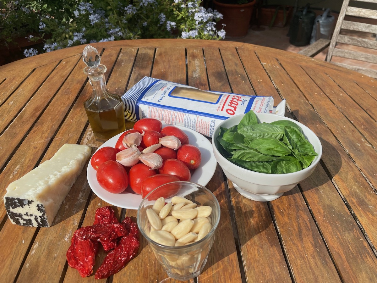 Recept: pasta al pesto trapanese dlvr.it/TD31jZ