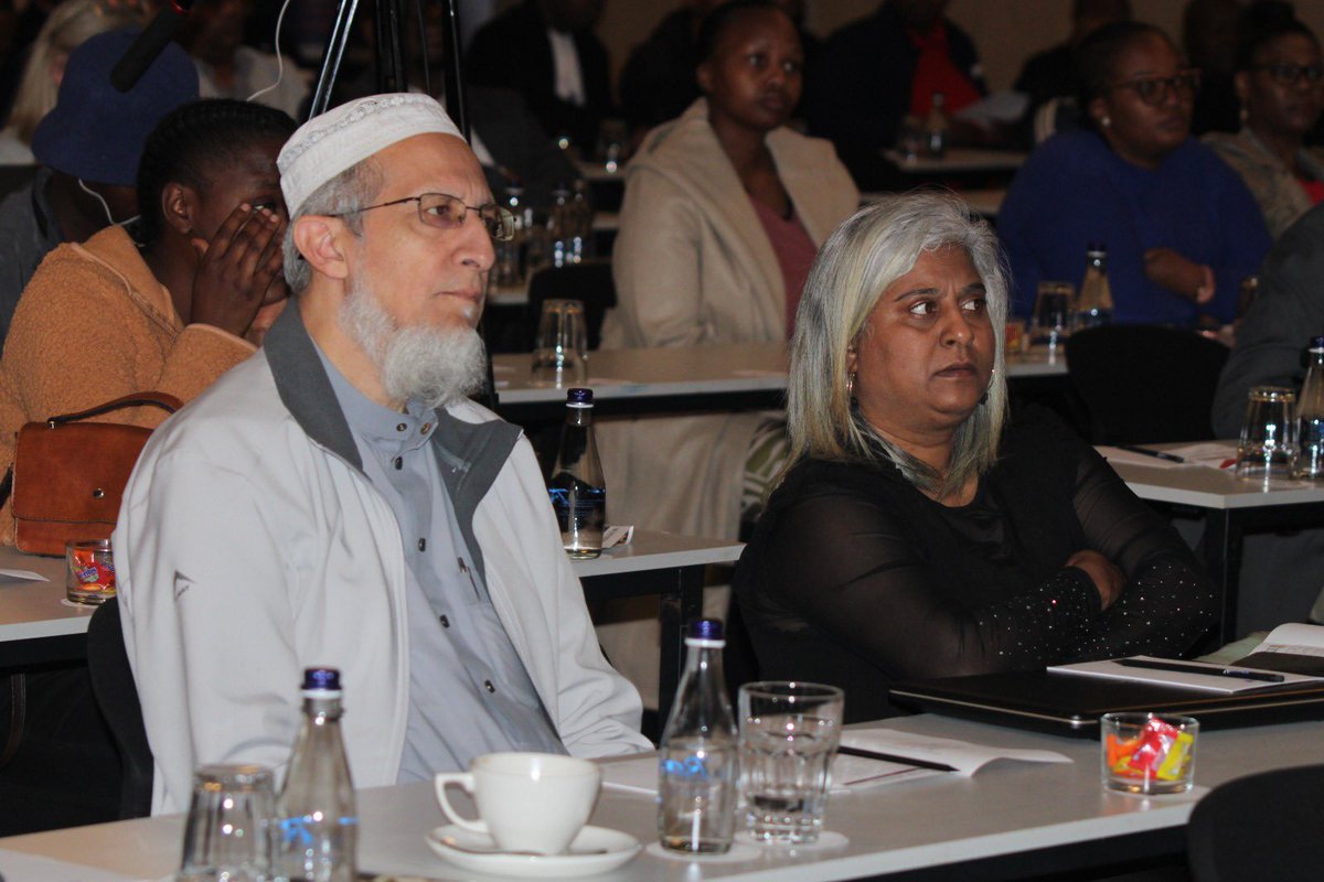 deptoflabour's tweet image. The #UIF and Department are hosting an Employer Seminar with stakeholders from the road freight and #logisticssector in Umhlanga, KwaZulu-Natal today 10 September 2024