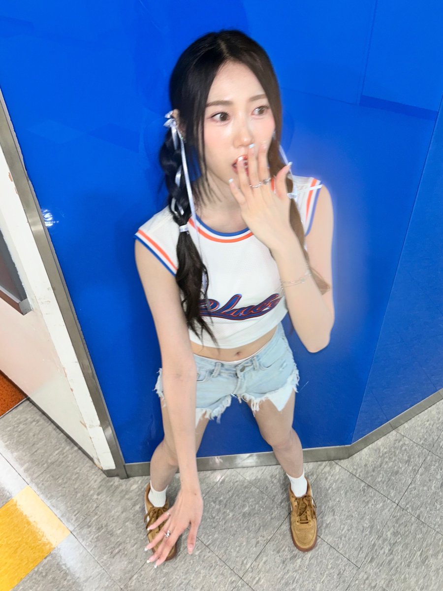FCENM_ILY1's tweet photo. Only:1~~
嘿你各位～距離我們的演唱會只剩一個月了！還沒買票的人趕緊go go~~ 就不等我催你們囉～ 😽 速速！！！

Can’t wait to see our only:1s in Canada ~~ Come meet us and Let’s have some fun together 🙌🏻❤️‍🔥

#아일리원 #ILY1 #アイリーワン
#エルバ #엘바 #ELVA https://t.co/uP5Xqg13uE