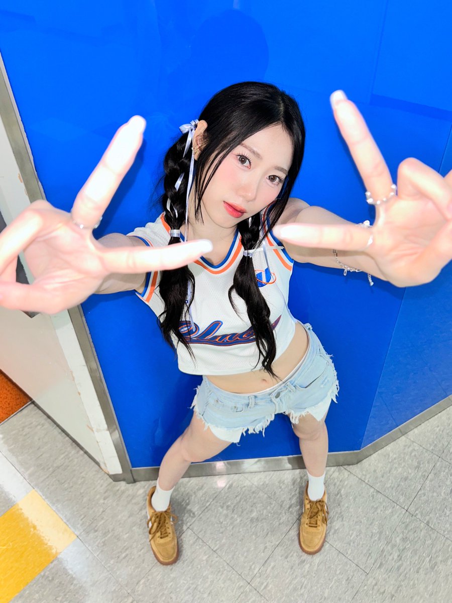 FCENM_ILY1's tweet photo. Only:1~~
嘿你各位～距離我們的演唱會只剩一個月了！還沒買票的人趕緊go go~~ 就不等我催你們囉～ 😽 速速！！！

Can’t wait to see our only:1s in Canada ~~ Come meet us and Let’s have some fun together 🙌🏻❤️‍🔥

#아일리원 #ILY1 #アイリーワン
#エルバ #엘바 #ELVA https://t.co/uP5Xqg13uE