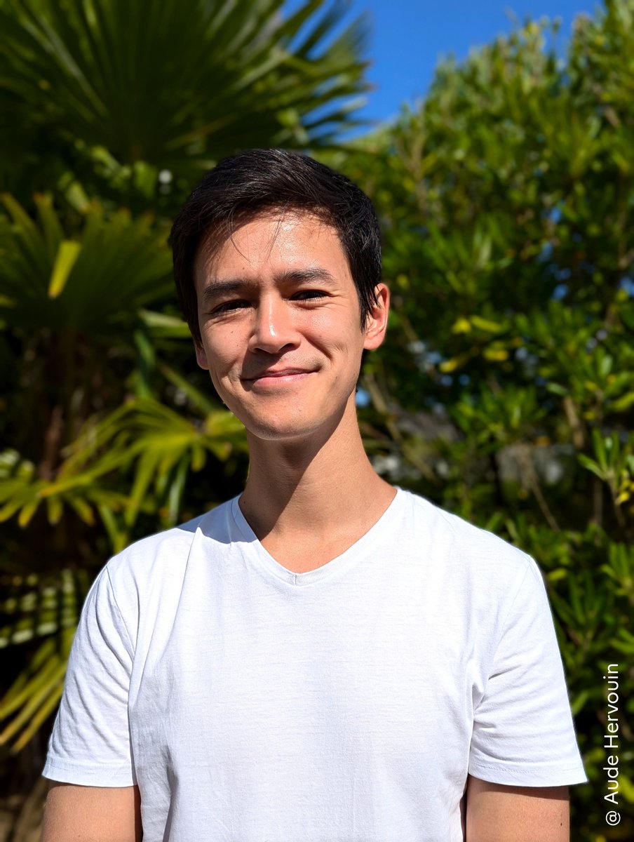 CNRS Sciences informatiques (@cnrsinformatics) on Twitter photo #Distinction 🏆| Nicolas Keriven, un projet <a href="/ERC_Research/">European Research Council (ERC)</a> pour réinventer l'apprentissage #statistique sur des graphes.
➡️ins2i.cnrs.fr/fr/cnrsinfo/ni…
🤝 <a href="/CNRS_dr17/">CNRS Bretagne et Pays de la Loire</a> <a href="/n_keriven/">Nicolas Keriven</a> <a href="/irisa_lab/">IRISA</a> <a href="/RennesUniv/">Université de Rennes</a> #Distinction 🏆| Nicolas Keriven, un projet <a href="/ERC_Research/">European Research Council (ERC)</a> pour réinventer l'apprentissage #statistique sur des graphes.
➡️ins2i.cnrs.fr/fr/cnrsinfo/ni…
🤝 <a href="/CNRS_dr17/">CNRS Bretagne et Pays de la Loire</a> <a href="/n_keriven/">Nicolas Keriven</a> <a href="/irisa_lab/">IRISA</a> <a href="/RennesUniv/">Université de Rennes</a>