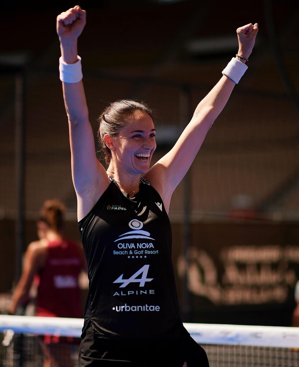 laviborapadel's tweet photo. ¡WONDER WOMAN ESTÁ DE VUELTA!🤩🦸🫡

@tamaraicardo ya figura inscrita en el Major de París junto a @clauujenseen 🙌 https://t.co/05W1aFxJVe