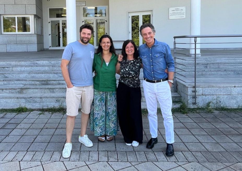 Quattro ricercatori accomunati da un'idea: studiare e allevare sanguisughe per tornare a proporre uno strumento terapeutico utile nella cura di alcune patologie. 

Accade a Varese e la startup si chiama #IlFARM 
Parla Nicolò Baranzini, cofondatore⬇️

limprenditore.com/ilfarm-strumen…