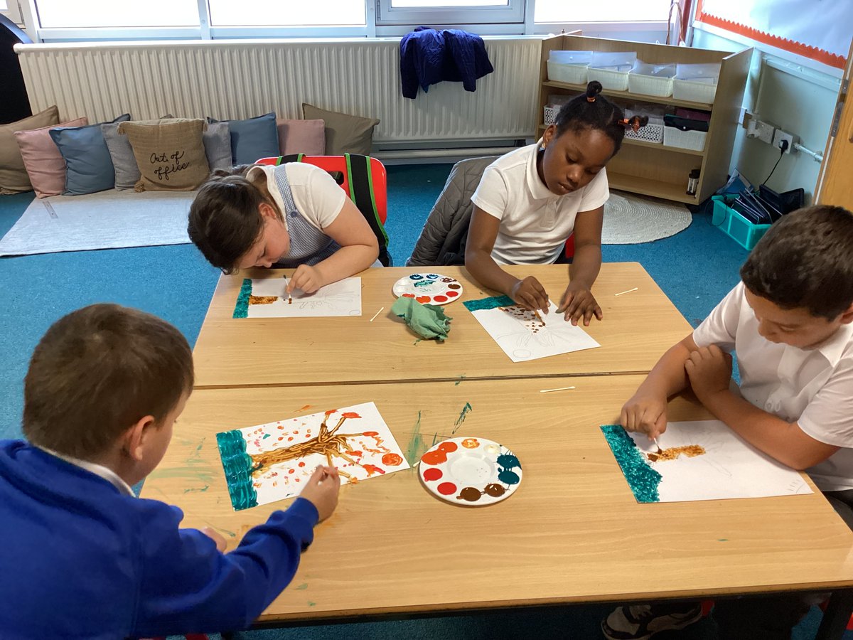 SMOS_P5_MissD's tweet photo. In art we have been learning about the technique of pointillism. We are creating an autumn tree 🖌️🎨🍁 https://t.co/WkVuyNjgiF