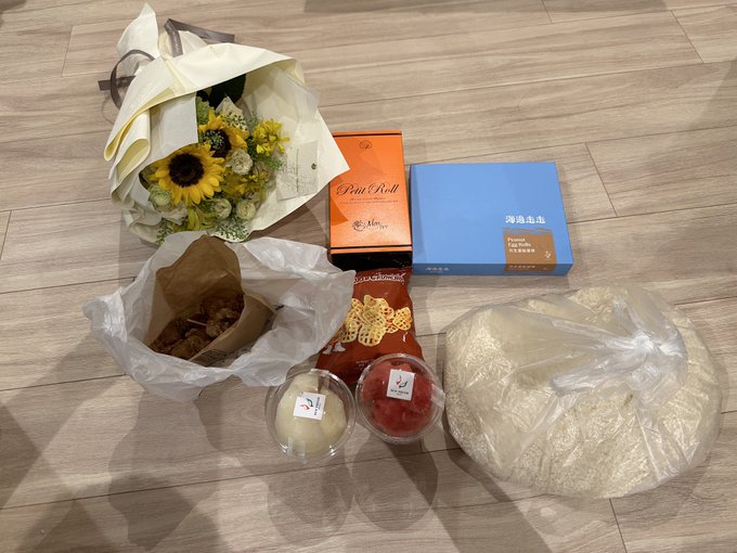 撮影会来てくださった皆様ありがとうございました🥰❤️  今日もめーーーっちゃ楽しかったです🥰  10月は沖縄撮影会以外に3回あるのでぜひ！😊✨  撮影会おわったあと、クリムゾン先生のゲームのアフレコしにいきました！🥳🧡