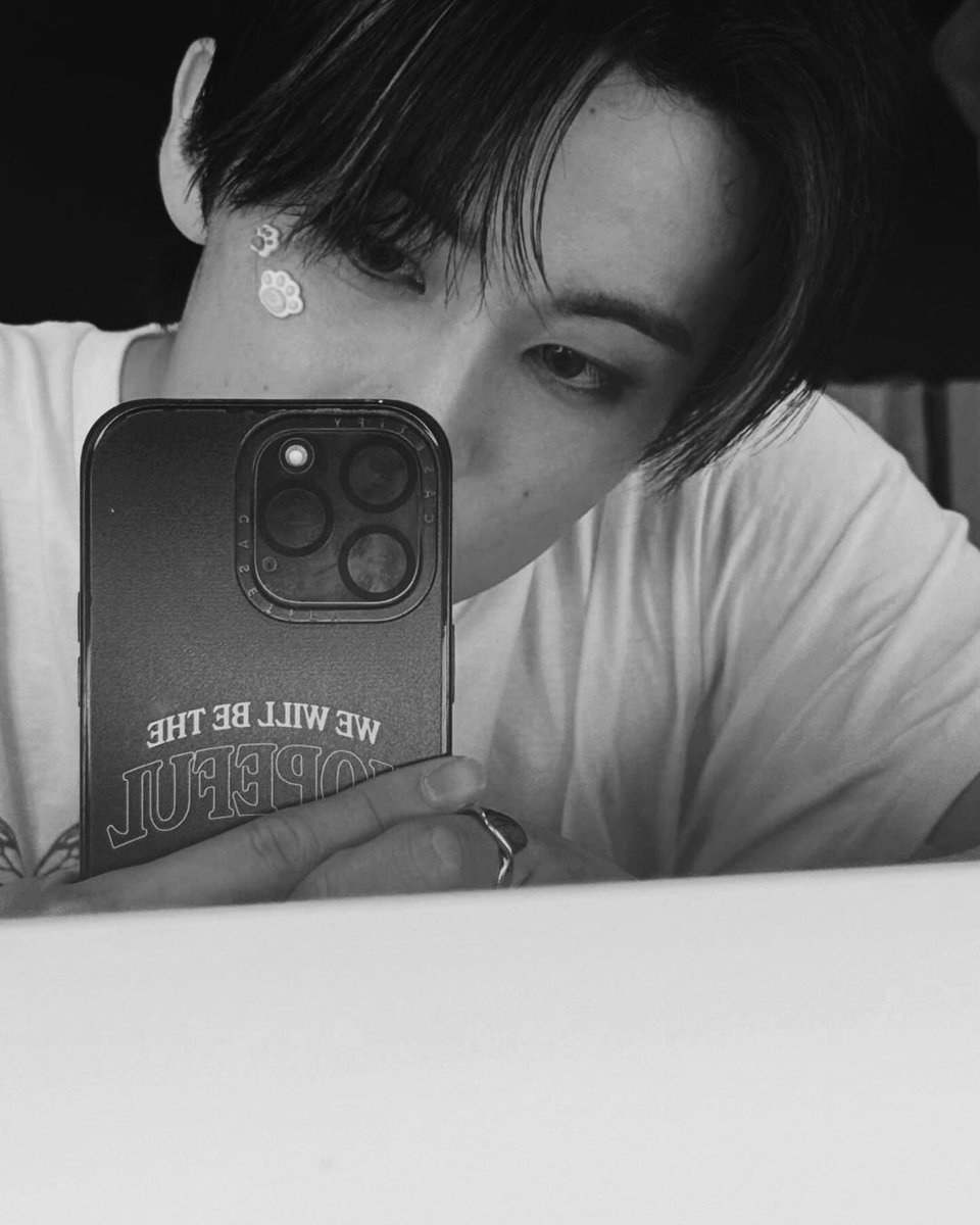 These adorable accessories are part of a new look I’m experimenting with. It seems exciting and new. Do Czennies think this look on me is cute? I can’t stop wondering.