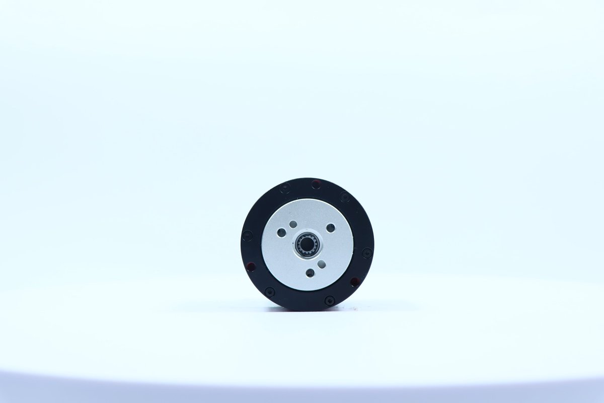 CHENYAO981123's tweet image. The planetary actuator with the smallest torque currently.
Rated torque: 1.5 Nm
Peak torque: 3 Nm
Rated speed: 200 RPM
Gear ratio: 6:1 
Encoder type: ABS-16bit
Backlash: 10 arc min

#MYACTUATOR #BLDC #actuator #Robotics #humanoidrobot