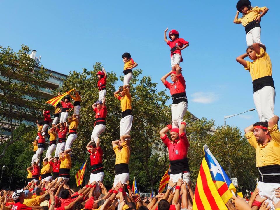 L’agenda castellera de la Diada Nacional de Catalunya dlvr.it/TD33jw via <a href="/ElMonCasteller/">elMonCasteller.cat</a>