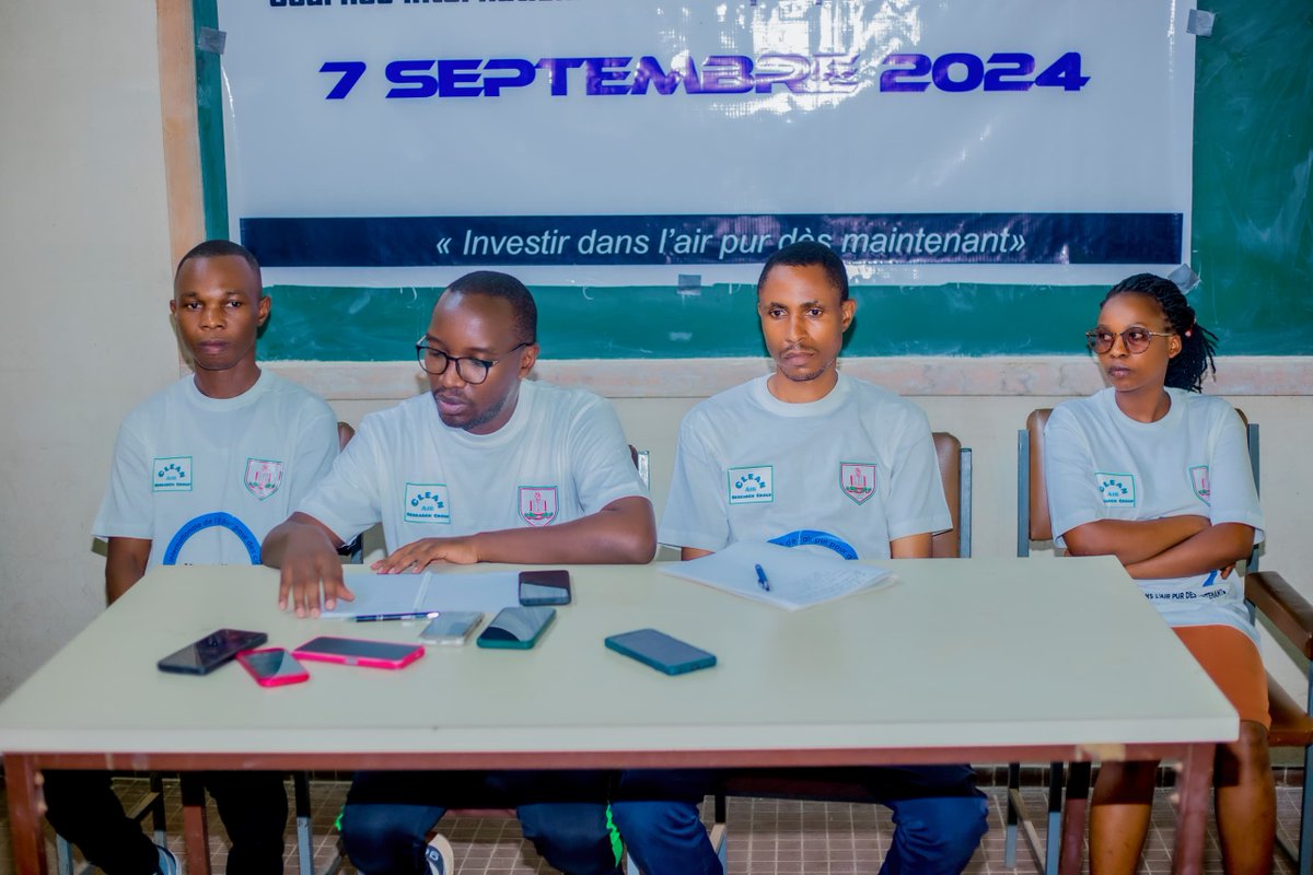 D'après les statistiques de l'#OMS,7/10 des personnes respirent de l'#air impropre ;ce qui cause certaines maladies respiratoires. Il est urgent de prendre des décisions qui limitent la pollution de l'air.Propos de Dr Salomon Mugisha,Prés. de Clean Air Research Group.
#ODD13