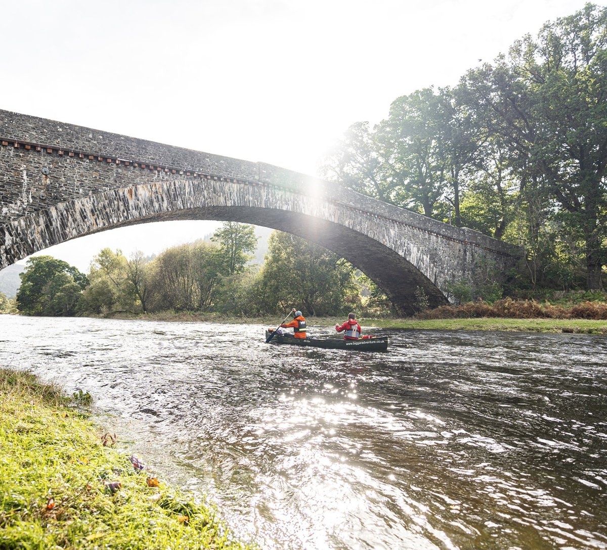 From hiking to biking, tree top swinging to a paddle along on the river, The Tweed Valley is the perfect year-round activity destination with forests &amp; hills and an iconic river to explore.
Find out more! 👇
📍The Tweed Valley, Scottish Borders
scotlandstartshere.com/destinations/t…
#Scotland