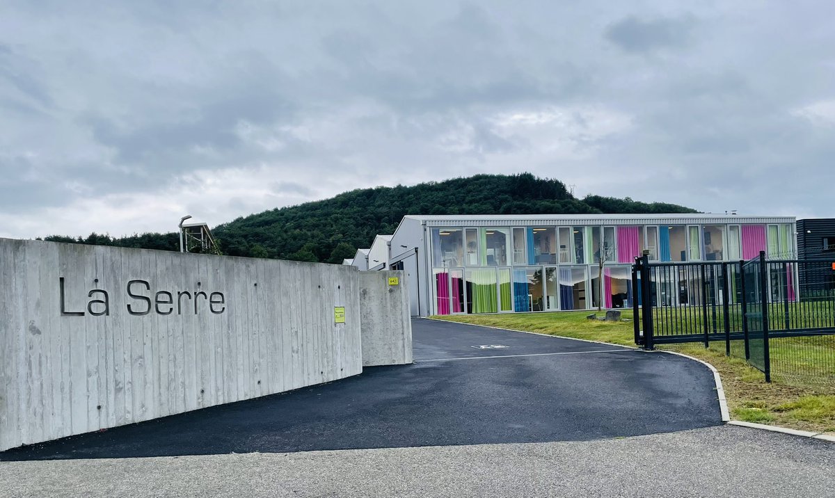 AuvergneMarque's tweet image. Hier au Puy-en-Velay, 1er CoDir sous la présidence de François Gagnaire. Merci à la société Peretti pour son accueil en terre altiligérienne. Point sur nos actions 2024 et chantiers 2025. La marque Auvergne toujours au travail au service de nos territoires et entreprises !