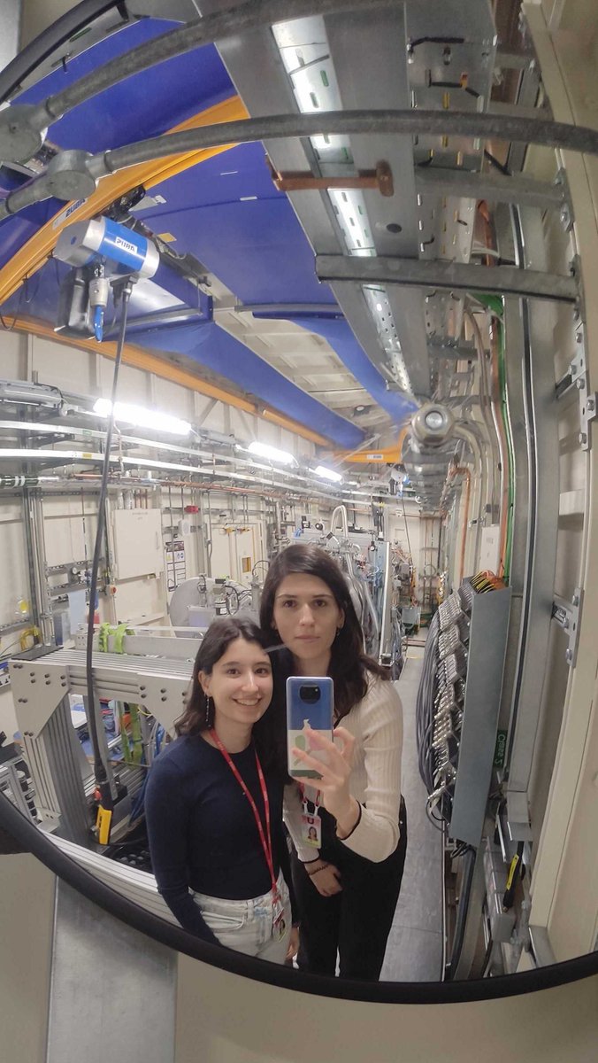 SMS Lab (@smslabnews) on Twitter photo New visit of @SMSLabNews to <a href="/DiamondLightSou/">Diamond Light Source</a> 💥. In this case <a href="/SolFdezM/">Sol Fernández Muñoz</a> and @CarmenH73362715 measured SAXS and WAXS to study structural properties of MOFs. Many thanks to all the B21 staff for their assistance!! Excited to see the results 🤓 New visit of @SMSLabNews to <a href="/DiamondLightSou/">Diamond Light Source</a> 💥. In this case <a href="/SolFdezM/">Sol Fernández Muñoz</a> and @CarmenH73362715 measured SAXS and WAXS to study structural properties of MOFs. Many thanks to all the B21 staff for their assistance!! Excited to see the results 🤓