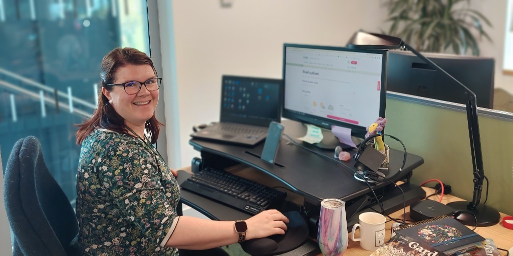 With September in full swing, now is the perfect time to do a spot of autumnal garden planning!

Our Horticultural Advisor Becky Mealey is ready and raring to go for our #RHSClinic between 12-2pm today. Post your comments and pics below for her expert advice  👇