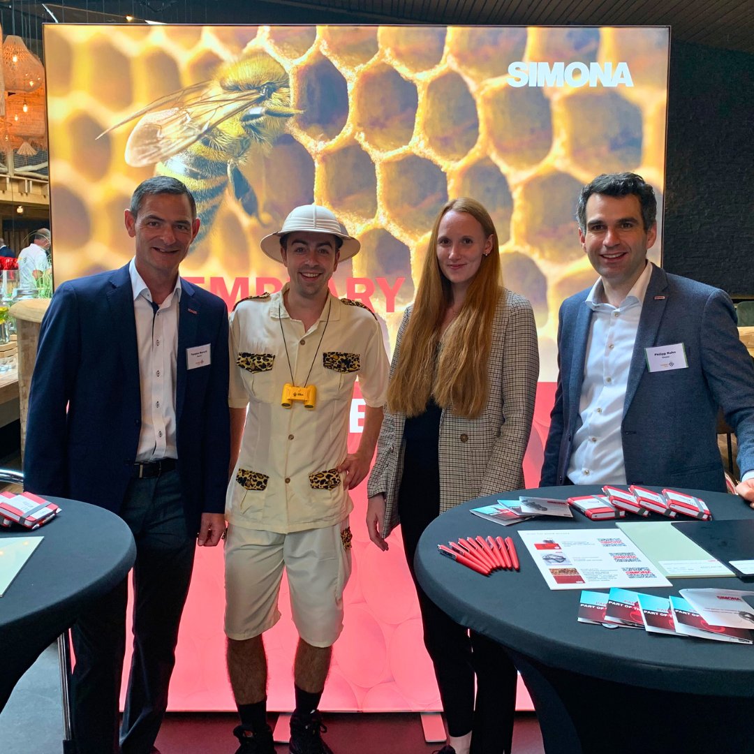 SIMONA_GROUP's tweet photo. 🎉 Congratulations on the 70-year jubilee of VINK Kunststoffen and the amazing event at Burgers' Zoo. 🦒🌿
We are looking forward to many more years of successful collaboration to come!
#70YearsStrong #VINKKunststoffen #BurgersZoo #Sustainability #FutureForward https://t.co/UoVlK1AKi8