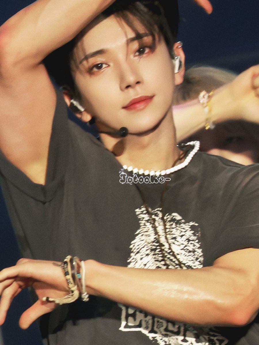JotooShu's tweet photo. 240908 Lollapalooza 
#SEVENTEEN  #세븐틴
#JOSHUA  #조슈아  #홍지수  #洪知秀  #ジョシュア https://t.co/wzqdSiWBp1