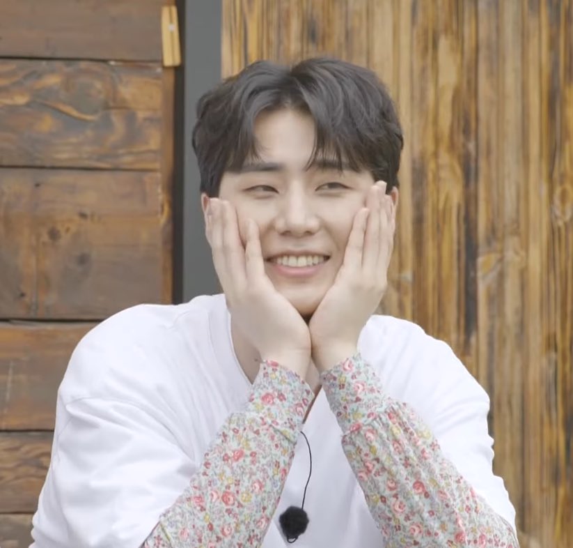 foxyYoungK_Jae's tweet photo. 🌻🌻 https://t.co/hvcMMSemuW