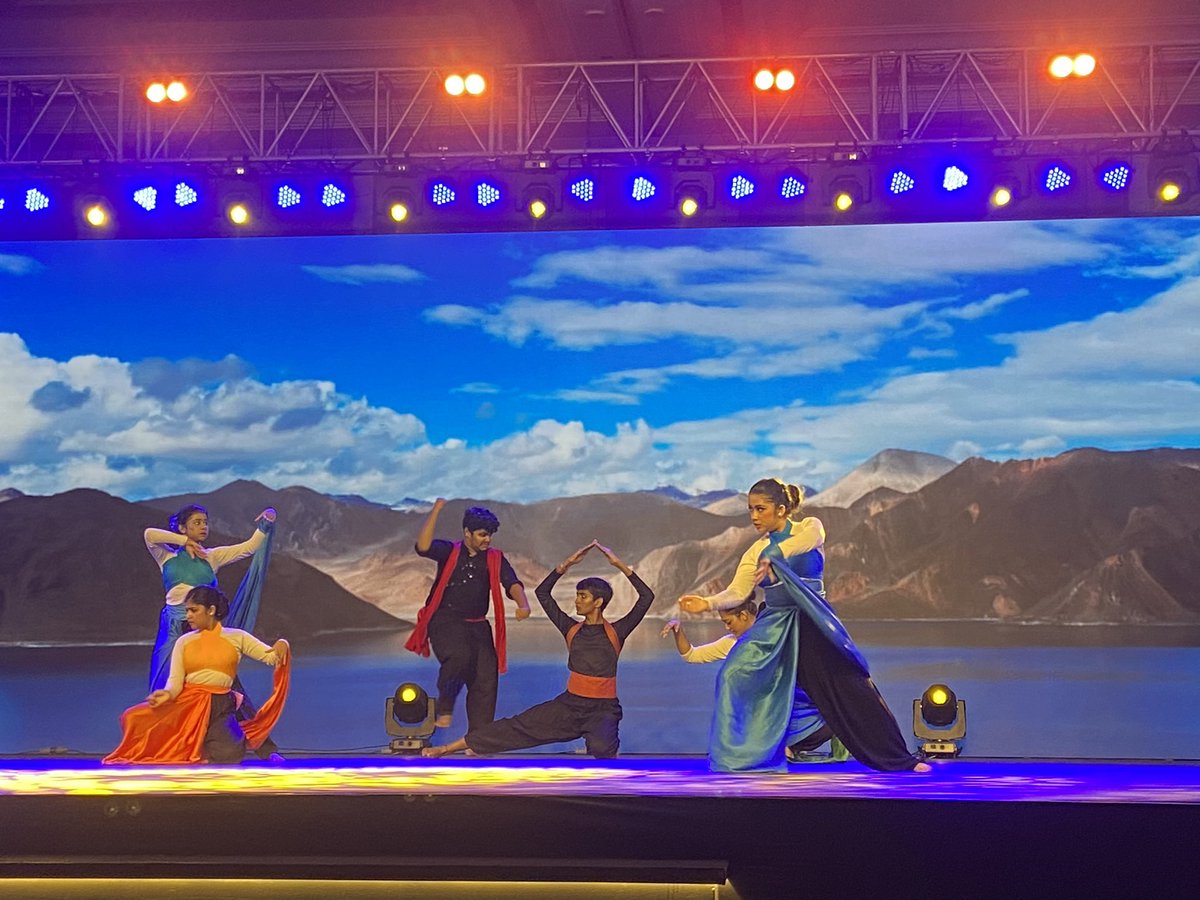 UKinKolkata's tweet photo. The @TimesNow School Ranking (East) event was interspersed with some scintillating cultural performances by students of various schools.
#GREATCreativity https://t.co/XYOkW3Oemp