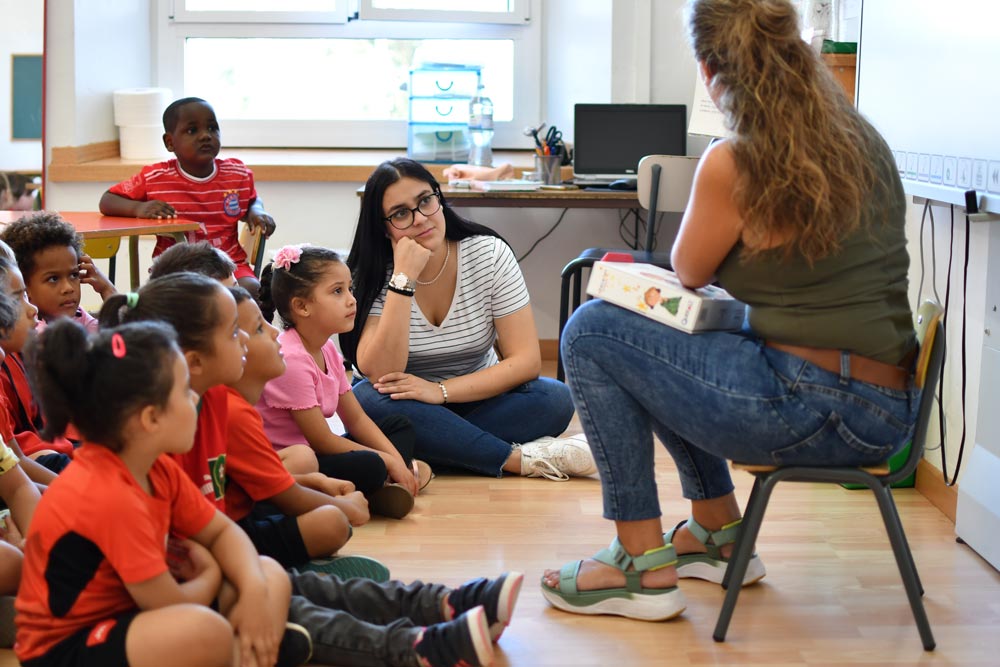 UManresa's tweet photo. EDUCACIÓ | Una vintena d’estudiants de Mestre d’UManresa estrenen el curs fent pràctiques en 16 centres d’educació infantil i primària 

https://t.co/EiujO8opWo 

#educacio #educacioinfantil #practiques
@montsepedreira https://t.co/d1YggzIcDi