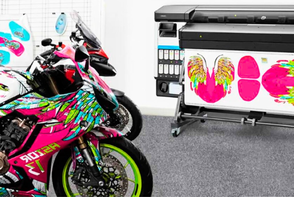 APdigitales's tweet image. #CarWrapping by #Endutex : Abre la puerta a más aplicaciones y mayores márgenes
➡️ tinyurl.com/225mpprq
#wrapping #rotulacion #impresiondigital #proteccion #comunicacionvisual #rotulistas #HPlatex