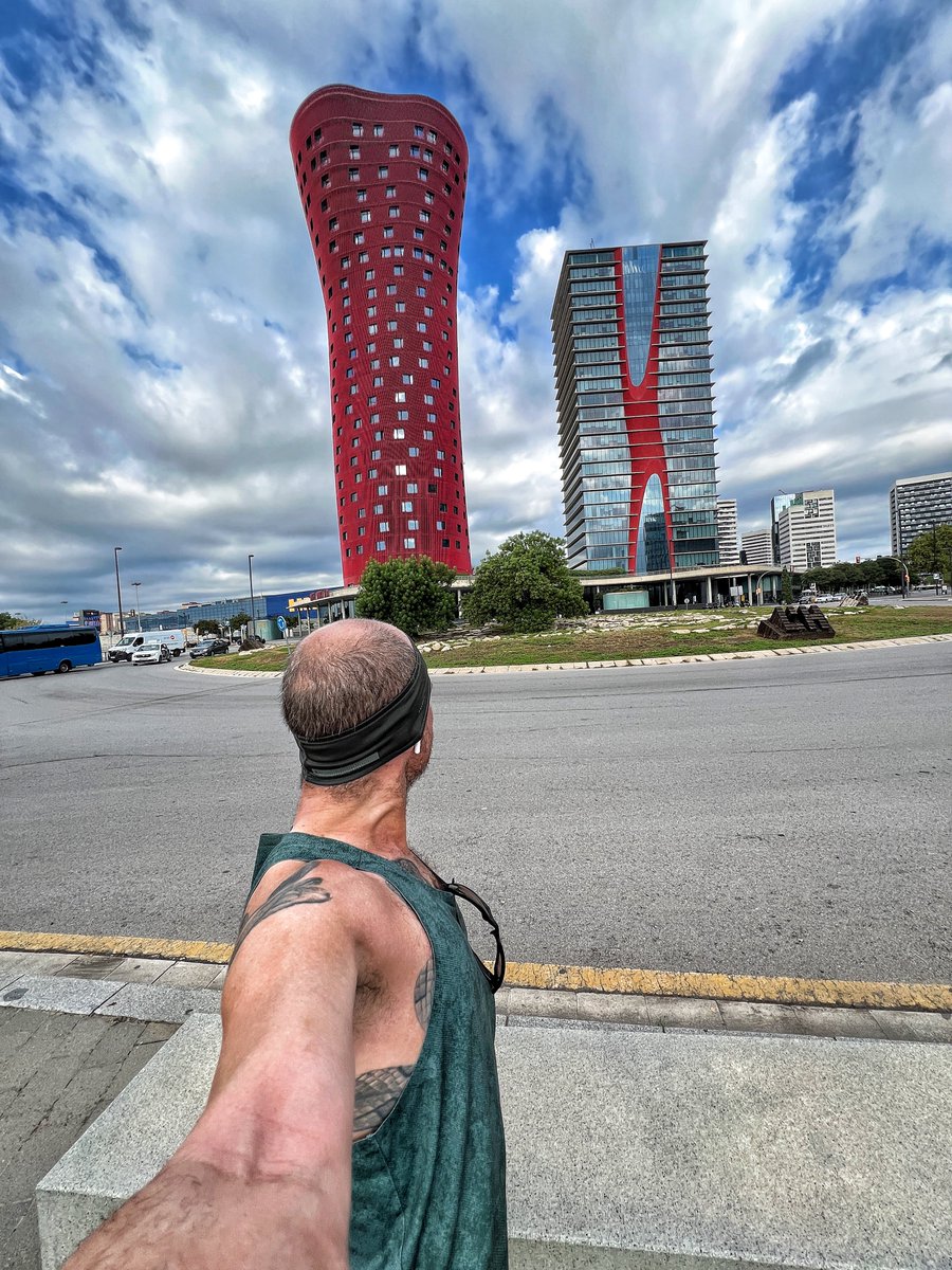Juanma_ak's tweet photo. Cada vez más seguro de mis ideales que de mis lugares.
Martes de series 12x600 un poco complicadas entre viento, personas y vehículos varios, pero disfrutadas igualmente. ¡Seguimos! 🐍😎👊🏻
#nomelosuperesigualamelo #acuchillo #poligonero #volarbajito #lakhouajateam #kmsxela https://t.co/iNLBRk4Nqh